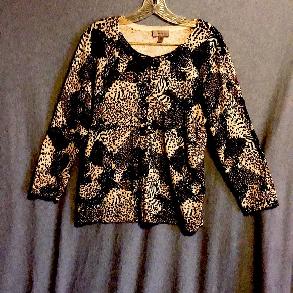 Amber Sun Collection animal print cardigan sweater size medium - Picture 2 of 4